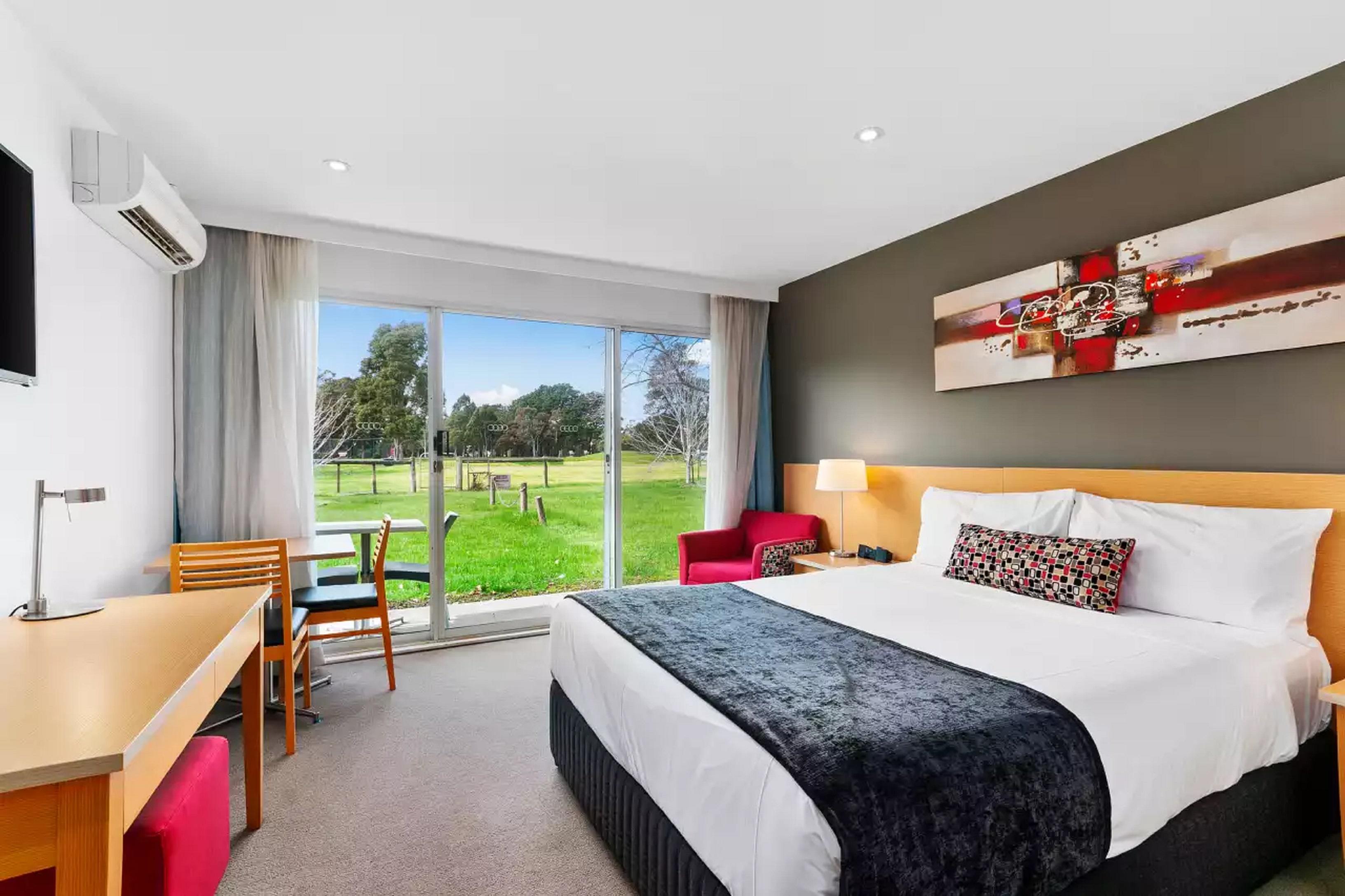 Quality Inn & Suites Traralgon Exterior photo